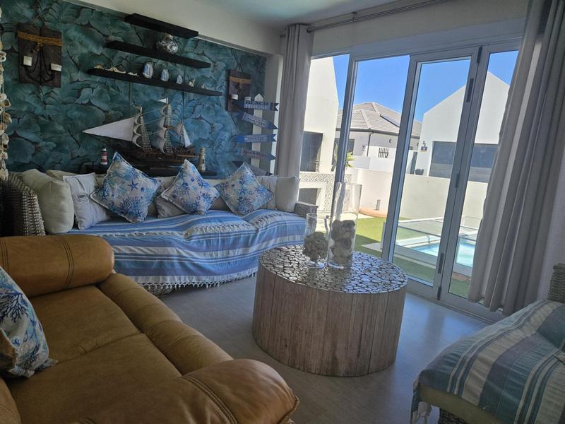 3 Bedroom Property for Sale in Sandy Point Western Cape